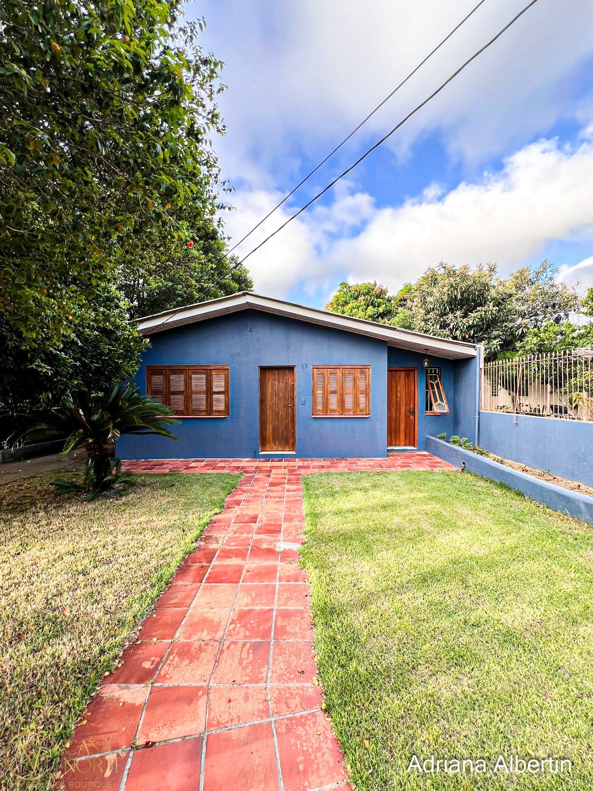 Casa à venda com 3 quartos, 169m², 1 suíte, 2 vagas, Beco Professor José Alberto Opitz no bairro Ipanema em Porto Alegre