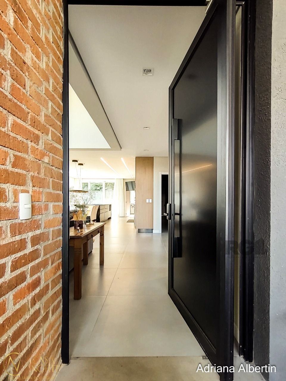Casa de Condomínio à venda com 3 quartos, 250m², 3 suítes, 2 vagas, Estrada das Três Meninas no bairro Alphaville em Porto Alegre