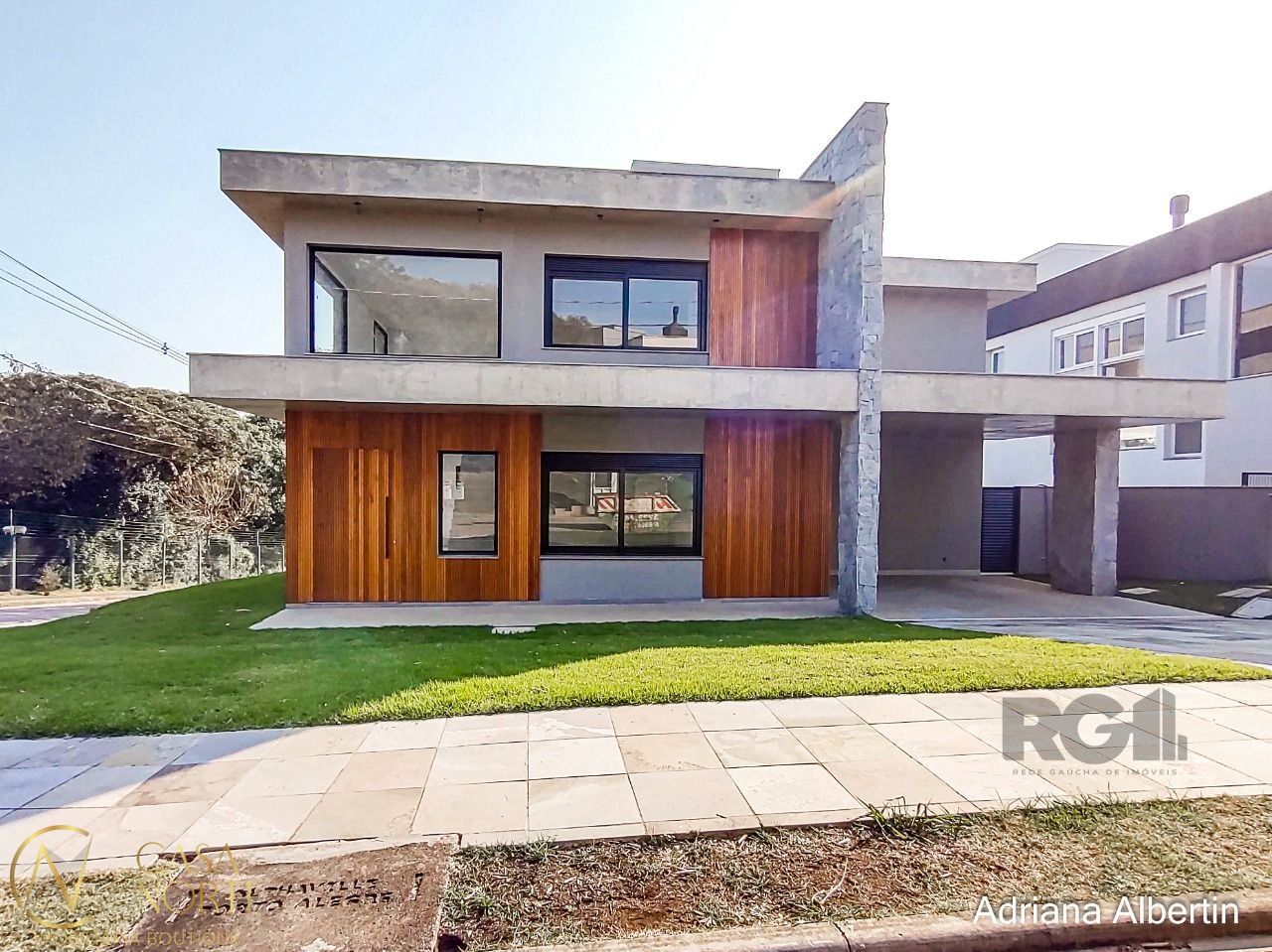 Casa de Condomínio à venda com 3 quartos, 357m², 3 suítes, 2 vagas, Estrada das Três Meninas no bairro Alphaville em Porto Alegre