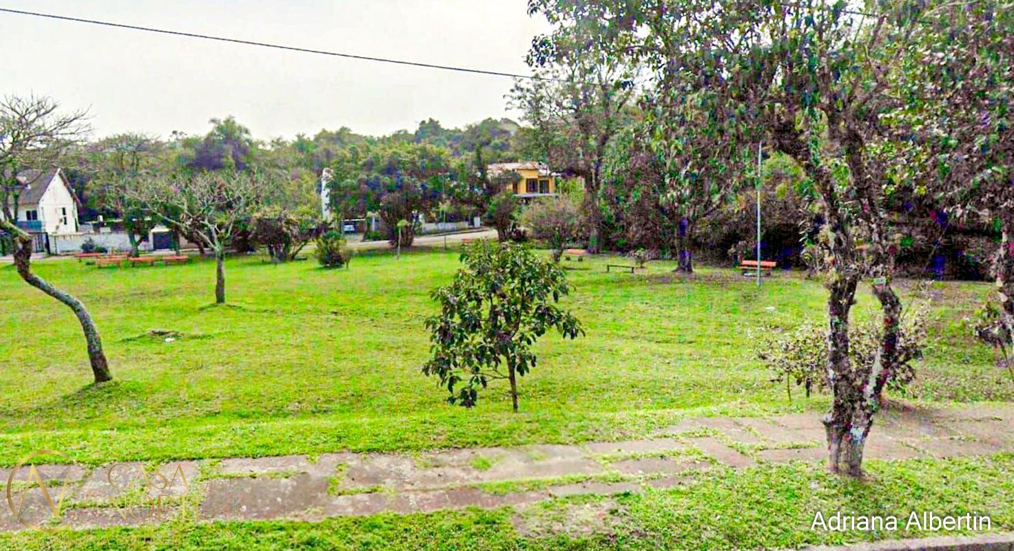Casa à venda com 3 quartos, 150m², 1 suíte, 3 vagas, Rua Fernando Borba no bairro Ipanema em Porto Alegre