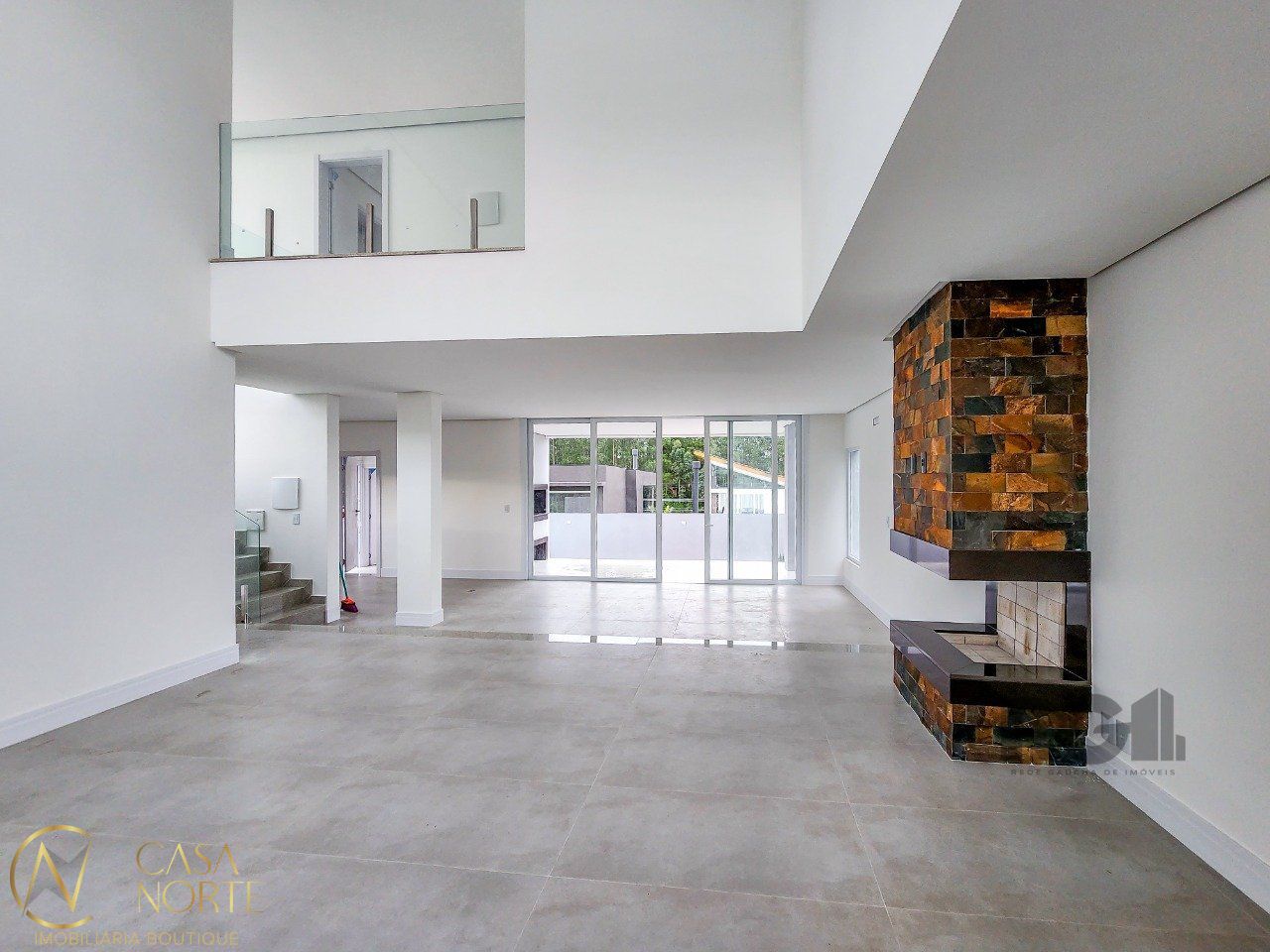 Casa de Condomínio à venda com 4 quartos, 292m², 4 suítes, 2 vagas, Estrada das Três Meninas no bairro Alphaville em Porto Alegre