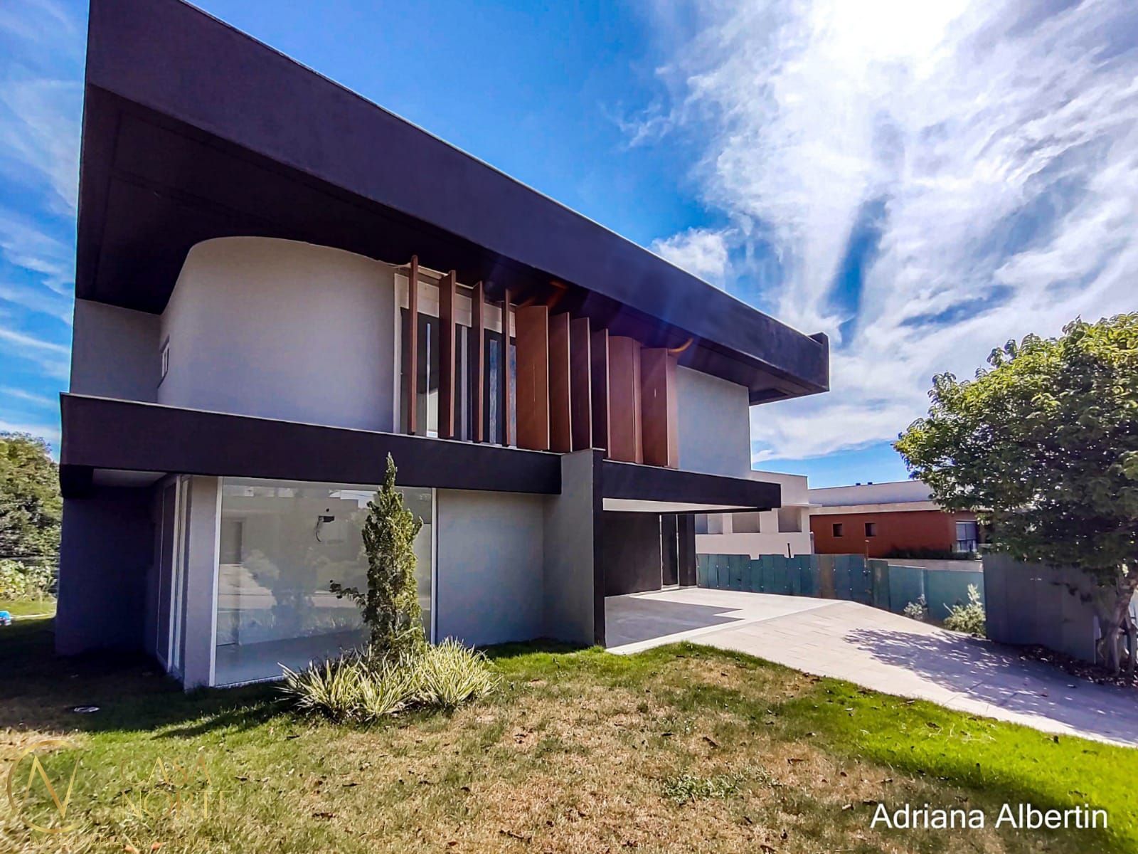 Casa de Condomínio à venda com 4 quartos, 250m², 4 suítes, 6 vagas, Estrada das Três Meninas no bairro Alphaville em Porto Alegre
