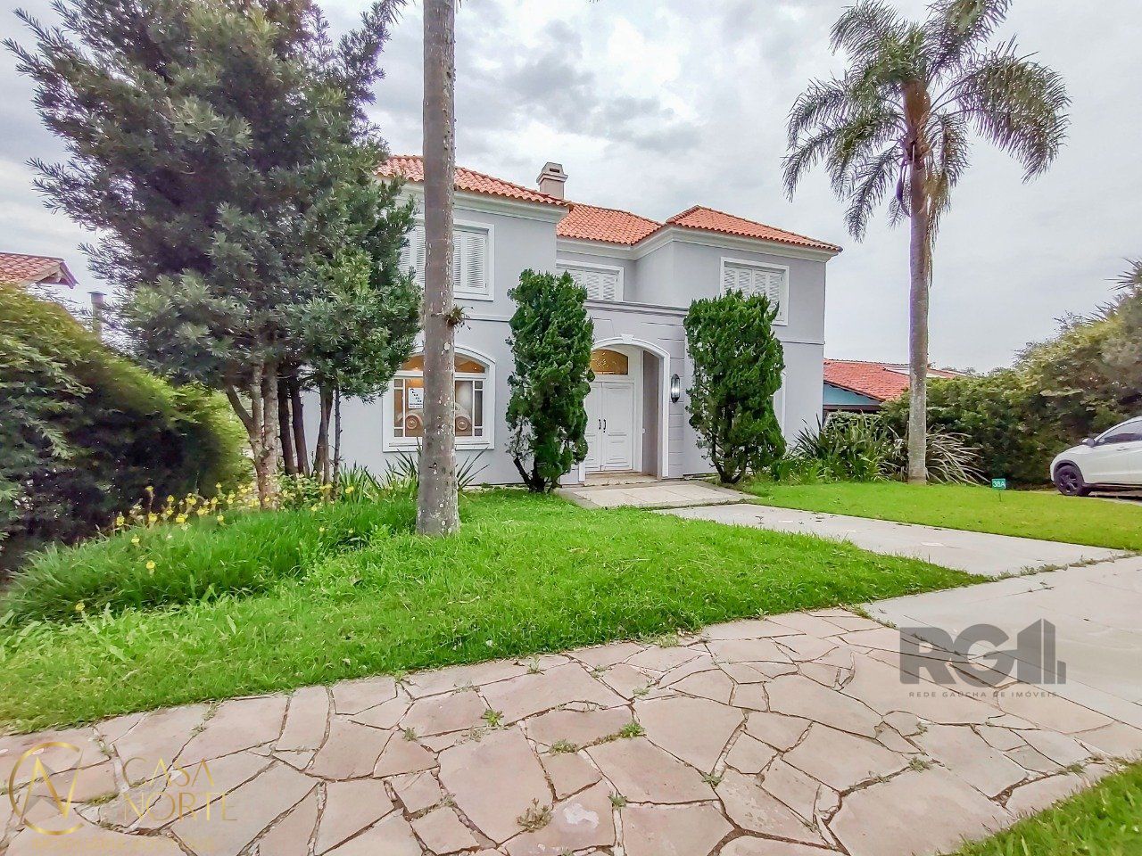 Casa à venda com 6 quartos, 500m², 5 suítes, 4 vagas, Avenida Firmino Octavio Bimbi no bairro Cavalhada em Porto Alegre