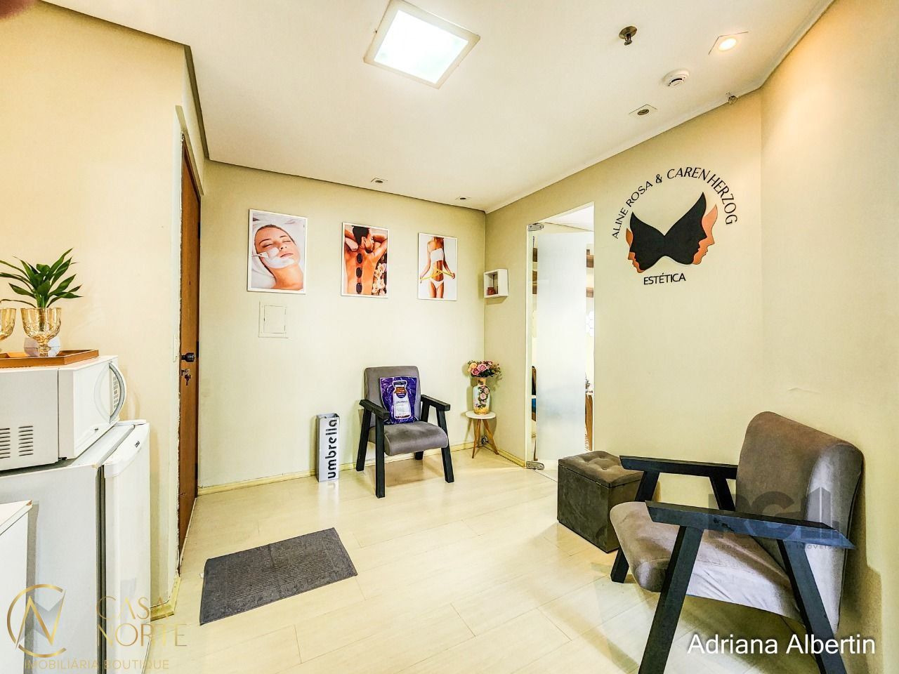 Sala Comercial à venda , 36m², Avenida Cristóvão Colombo no bairro Moinhos de Vento em Porto Alegre