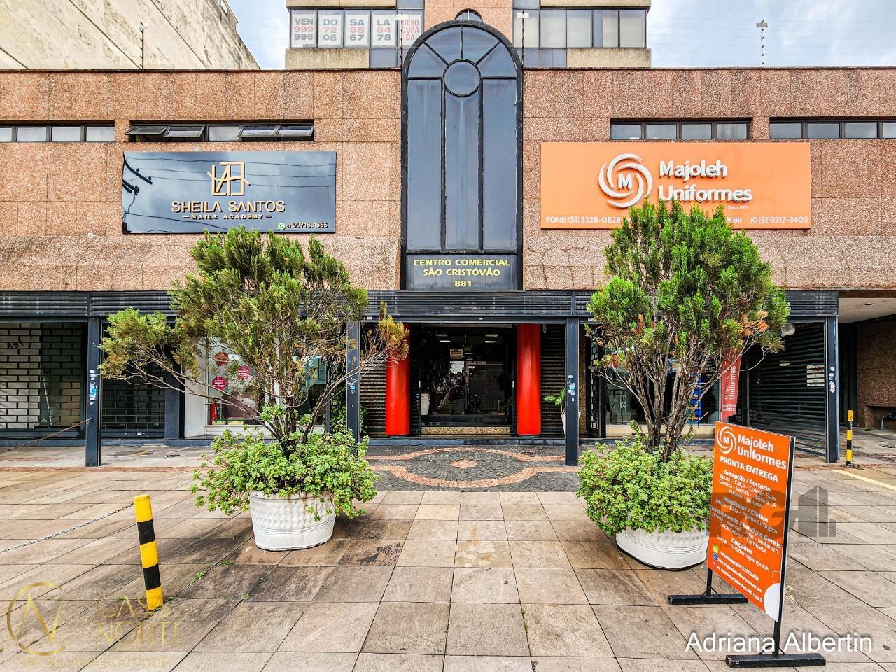 Sala Comercial à venda , 36m², Avenida Cristóvão Colombo no bairro Moinhos de Vento em Porto Alegre