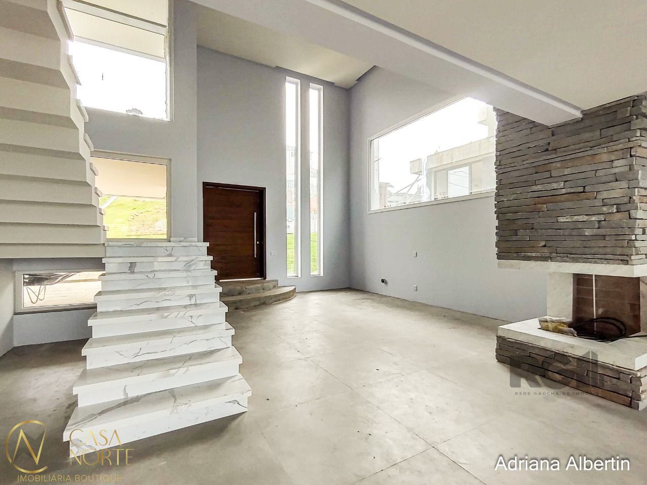 Casa de Condomínio à venda com 3 quartos, 286m², 3 suítes, 2 vagas, Estrada das Três Meninas no bairro Alphaville em Porto Alegre