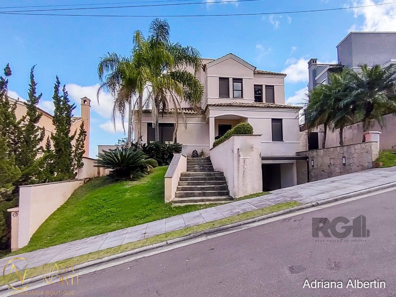 Casa de Condomínio à venda com 4 quartos, 250m², 4 suítes, 2 vagas, Estrada das Três Meninas no bairro Alphaville em Porto Alegre