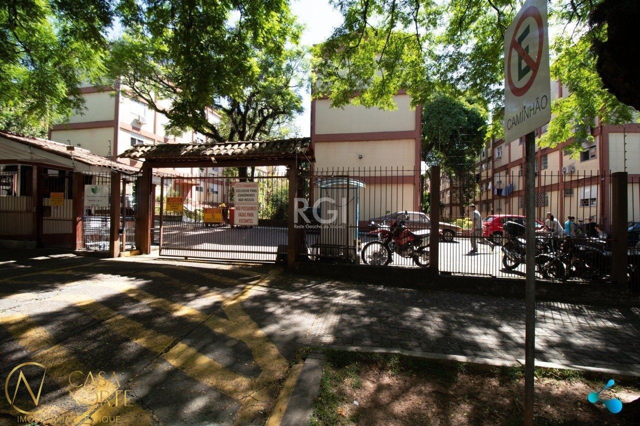 Apartamento à venda com 2 quartos, 48m², 1 vaga, Travessa Escobar no bairro Camaquã em Porto Alegre