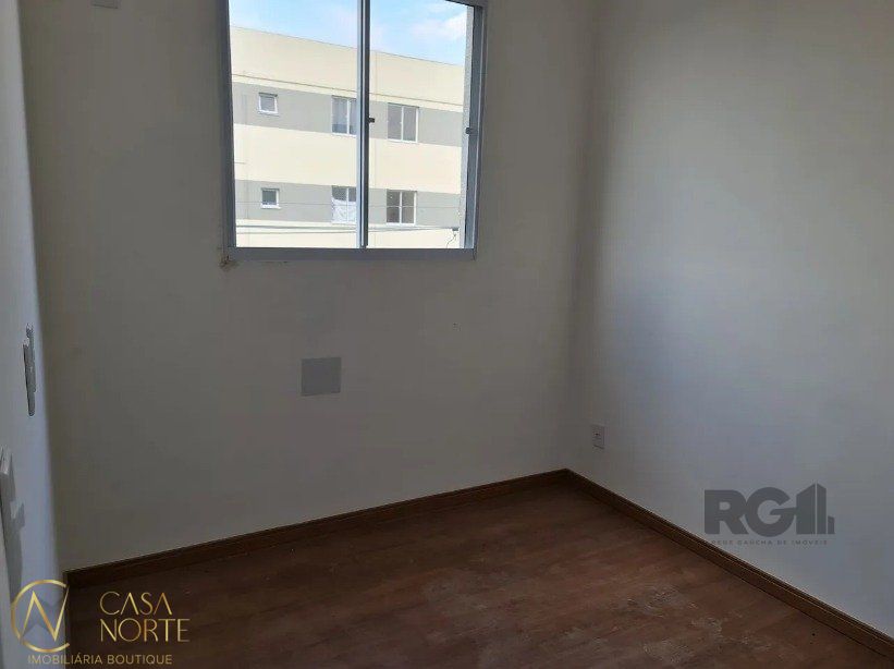 Apartamento à venda com 2 quartos, 42m², 1 vaga, Rua Reverendo Olavo Nunes no bairro Parque Santa Fé em Porto Alegre