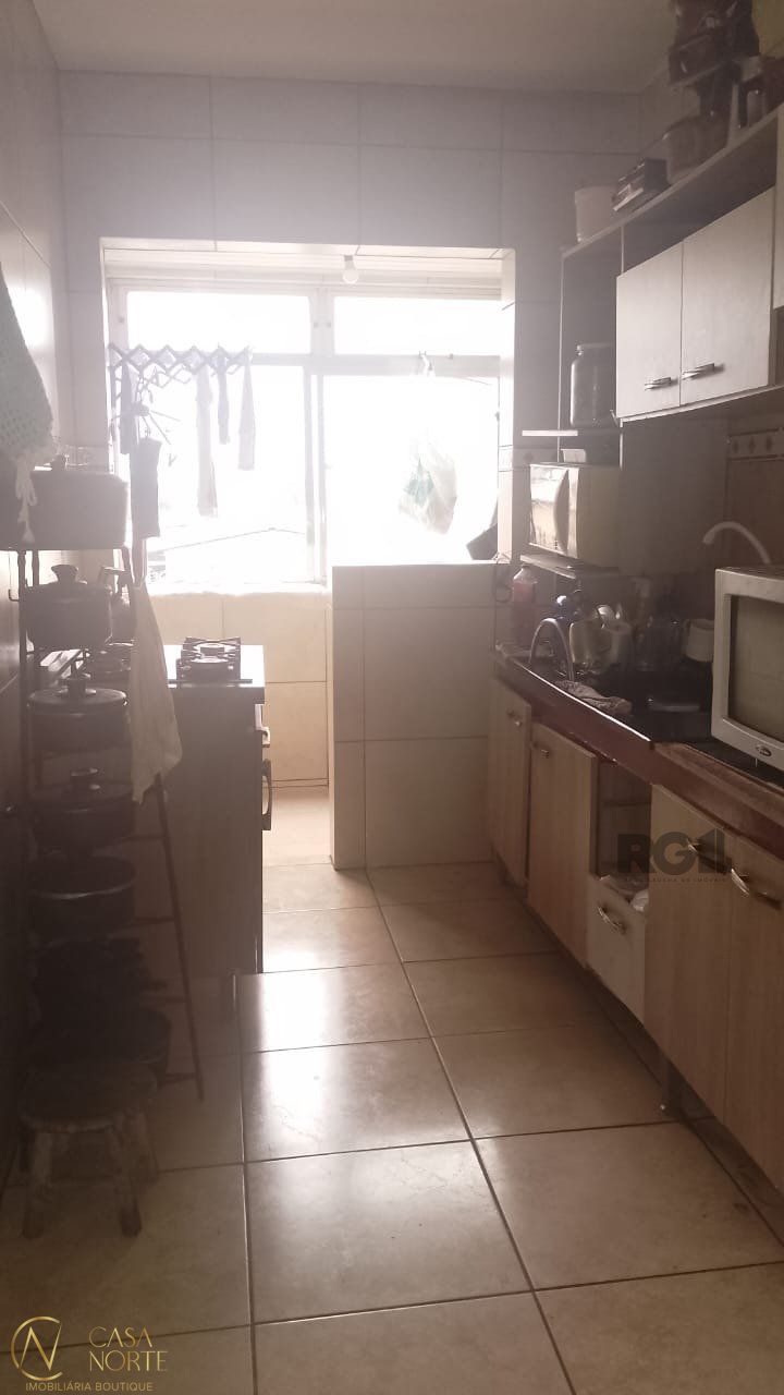 Apartamento à venda com 2 quartos, 60m², 1 vaga, Rua Carmelita Grippi no bairro Rubem Berta em Porto Alegre