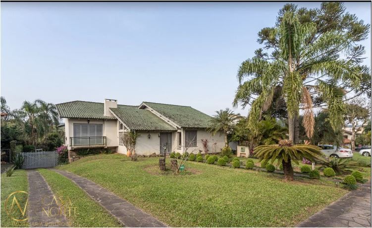 Casa de Condomínio à venda com 3 quartos, 350m², 1 suíte, 6 vagas, Avenida Firmino Octávio Bimbi no bairro Cavalhada em Porto Alegre