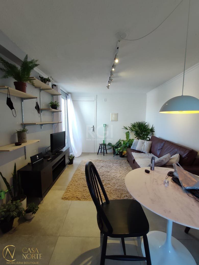 Apartamento à venda com 2 quartos, 45m², 1 vaga, Estrada João de Oliveira Remiao no bairro Lomba do Pinheiro em Porto Alegre