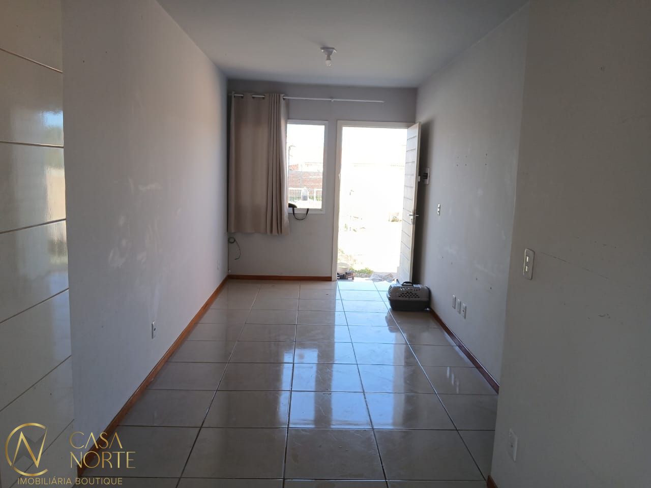 Casa à venda com 2 quartos, 48m², 2 vagas, Nair Garcia Martins no bairro Restinga em Porto Alegre