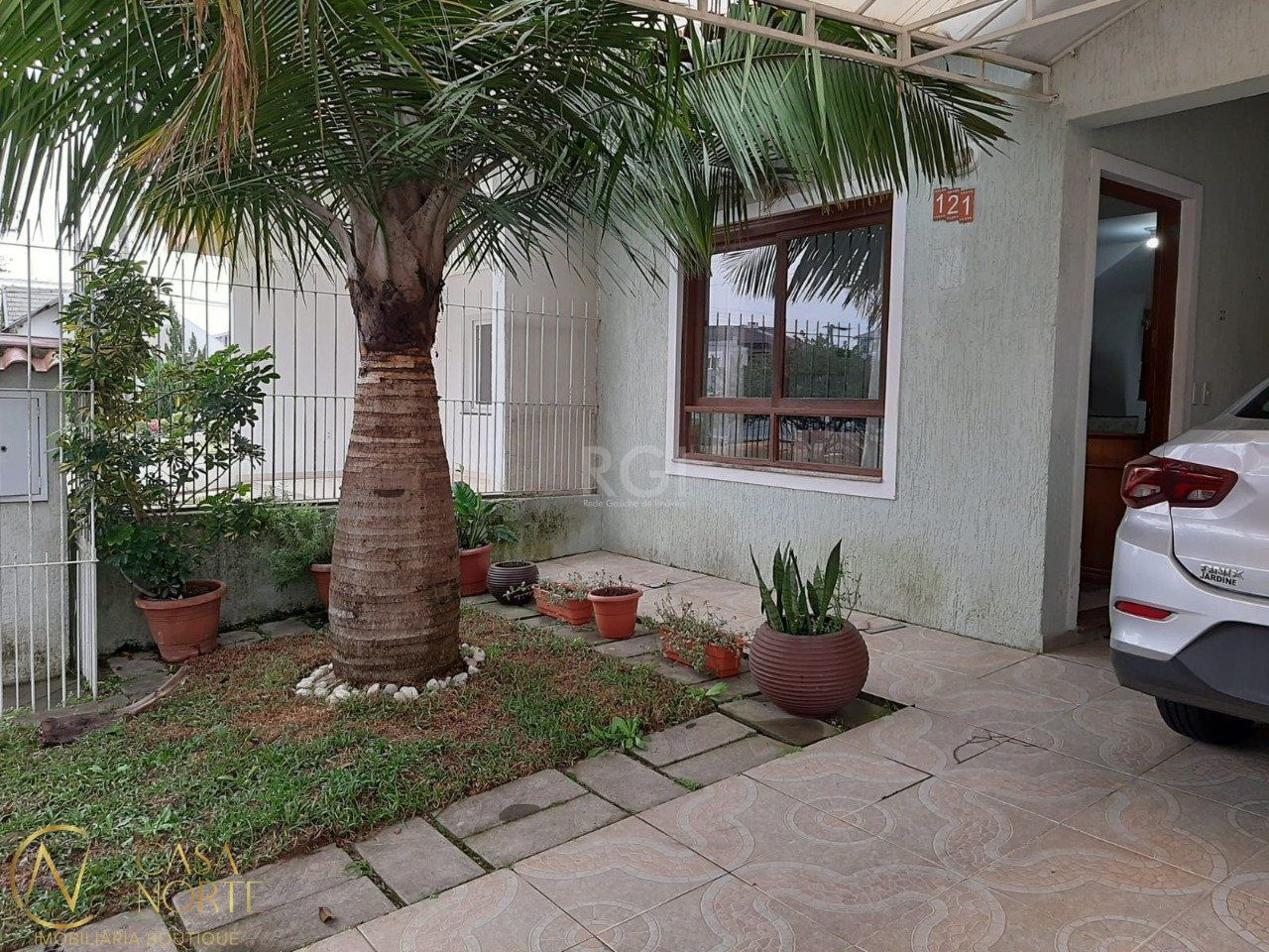 Casa à venda com 3 quartos, 117m², 1 suíte, 1 vaga, Rua Guatambu no bairro Hípica em Porto Alegre