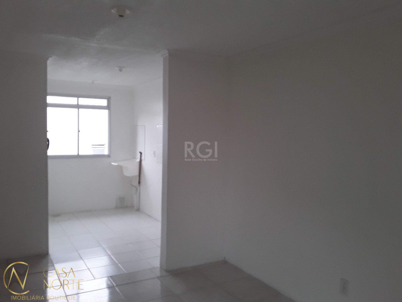 Apartamento à venda com 2 quartos, 45m², 1 vaga, Estrada João de Oliveira Remiao no bairro Lomba do Pinheiro em Porto Alegre