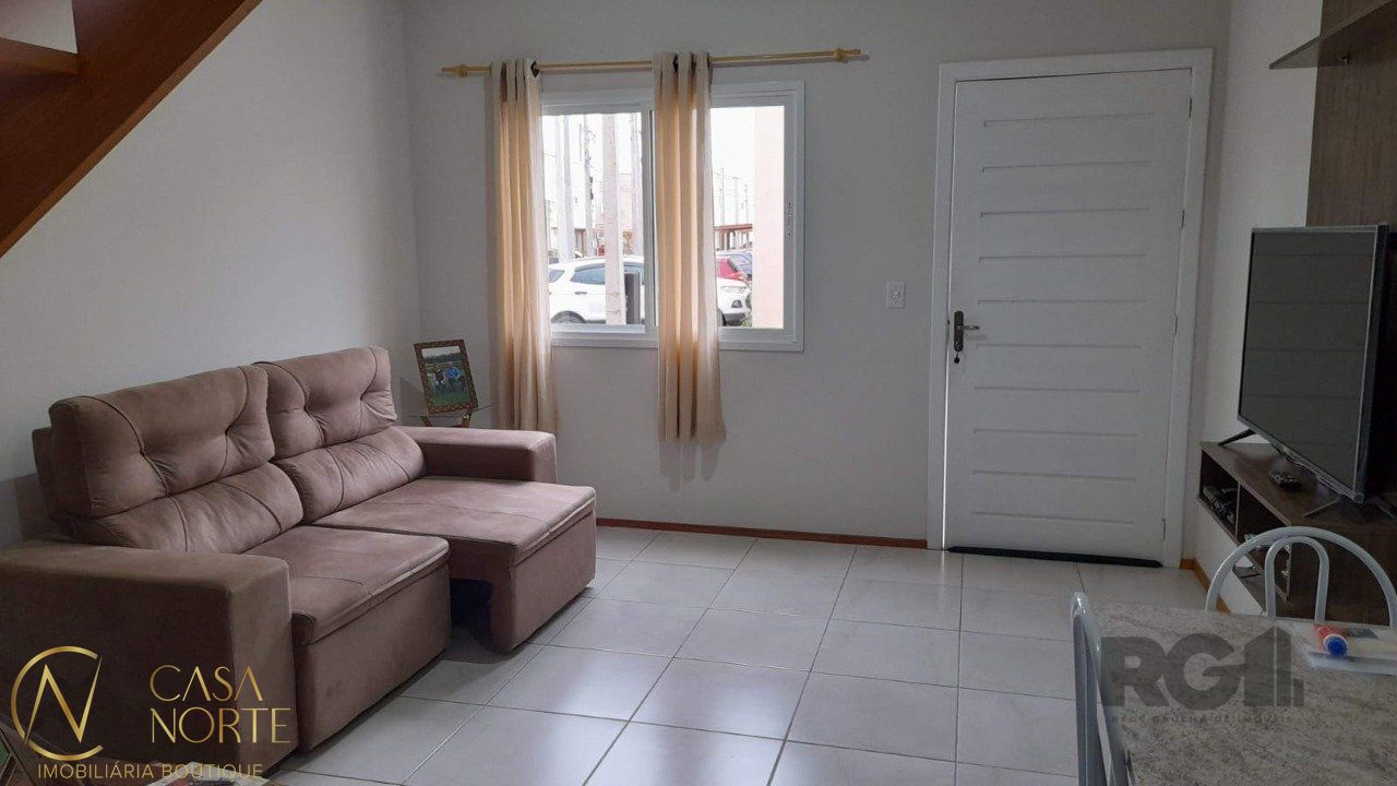 Casa de Condomínio à venda com 2 quartos, 82m², 1 vaga, Rua Capitão Pedroso no bairro Restinga em Porto Alegre