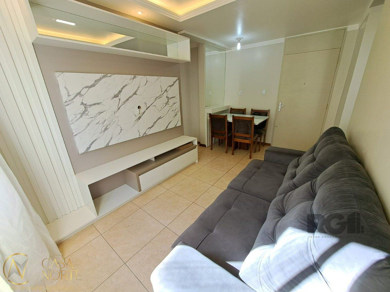 Apartamento à venda com 2 quartos, 50m², 1 vaga, Rua Derocy Giacomo da Silva, no bairro Vila Nova em Porto Alegre