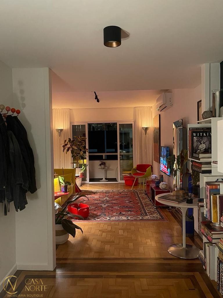 Apartamento à venda com 2 quartos, 110m², 1 suíte, Rua Professor Duplan no bairro Rio Branco em Porto Alegre