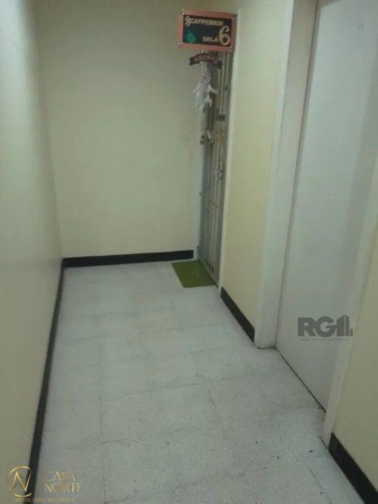 Sala Comercial à venda , 32m², Avenida Alberto Bins no bairro Centro Histórico em Porto Alegre
