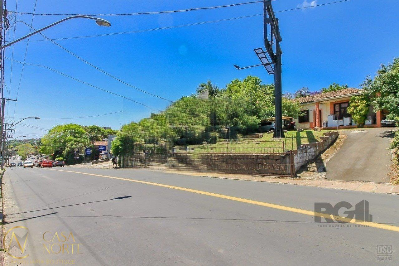 Terreno à venda  com 1045m², Avenida Wenceslau Escobar no bairro Tristeza em Porto Alegre