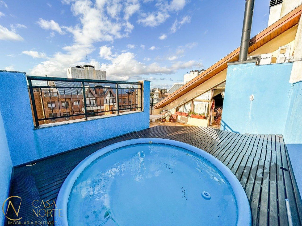 Cobertura à venda com 3 quartos, 174m², 1 suíte, 3 vagas, Rua Doutor Mário Totta no bairro Tristeza em Porto Alegre