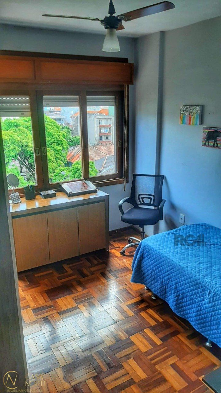 Apartamento à venda com 3 quartos, 82m², Rua São Carlos no bairro Floresta em Porto Alegre