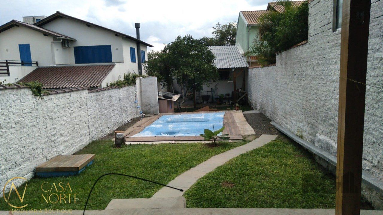 Casa à venda com 2 quartos, 350m², 2 vagas, Rua Madre Ana no bairro Glória em Porto Alegre