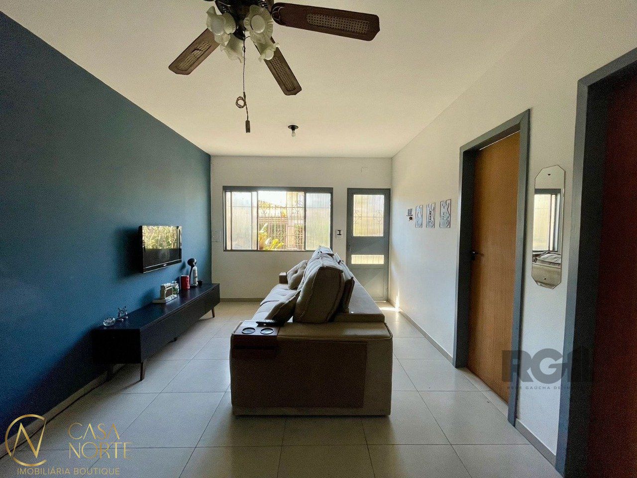Casa à venda com 2 quartos, 154m², 5 vagas, Rua Tapirapés no bairro Sarandi em Porto Alegre