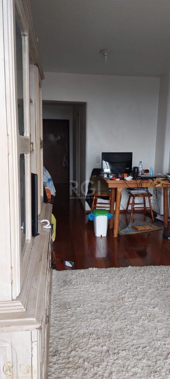 Apartamento à venda com 3 quartos, 86m², Avenida Guaiba no bairro Vila Assunção em Porto Alegre