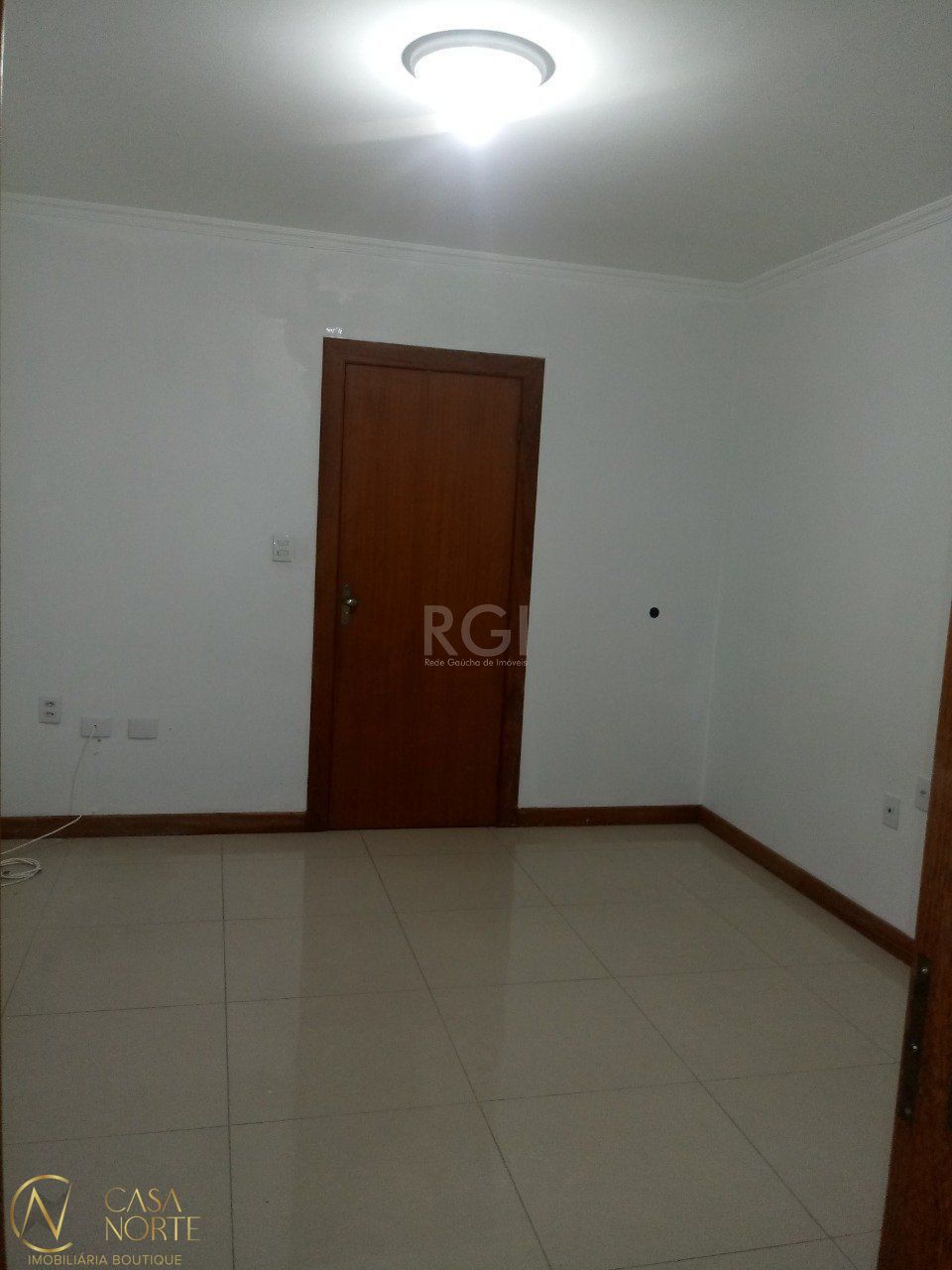Apartamento à venda com 2 quartos, 77m², 1 suíte, Rua Barao de Itaqui no bairro Jardim São Pedro em Porto Alegre