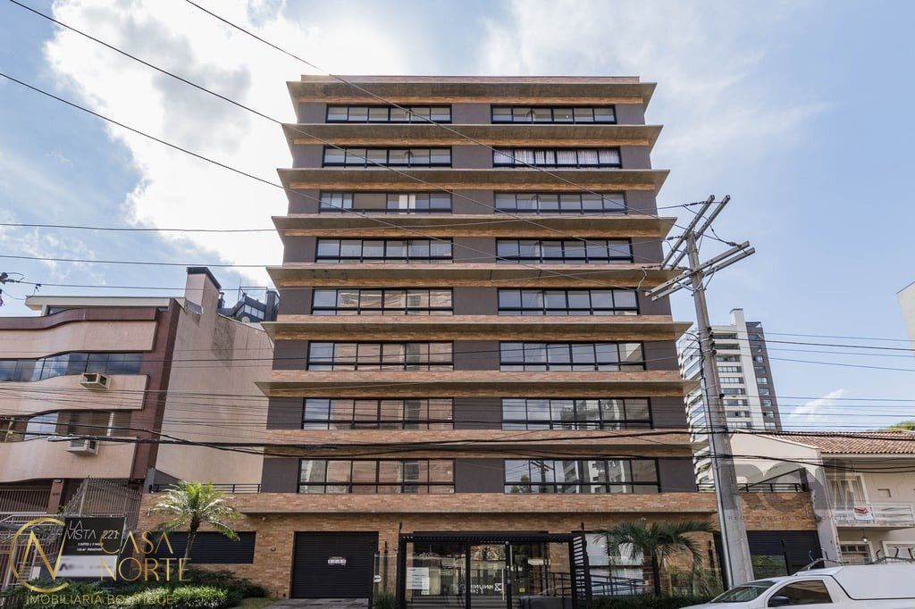 Apartamento à venda com 3 quartos, 130m², 3 suítes, 3 vagas, Avenida Guaporé no bairro Petrópolis em Porto Alegre