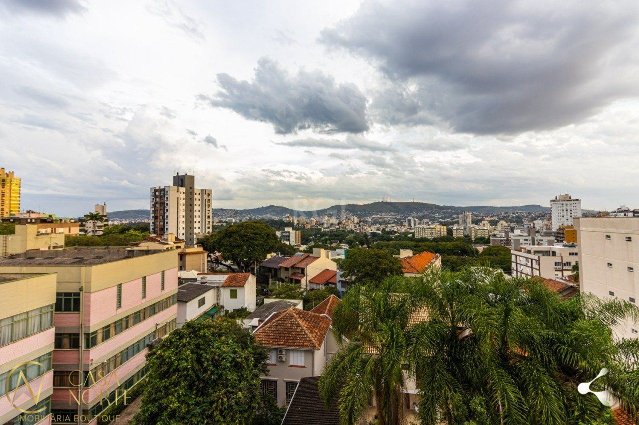 Apartamento à venda com 2 quartos, 77m², Avenida Protásio Alves no bairro Petrópolis em Porto Alegre