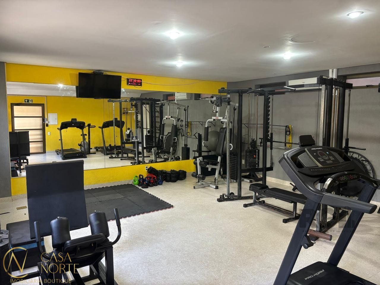 Apartamento à venda com 3 quartos, 100m², 1 suíte, 2 vagas, Rua General Couto de Magalhães no bairro São João em Porto Alegre