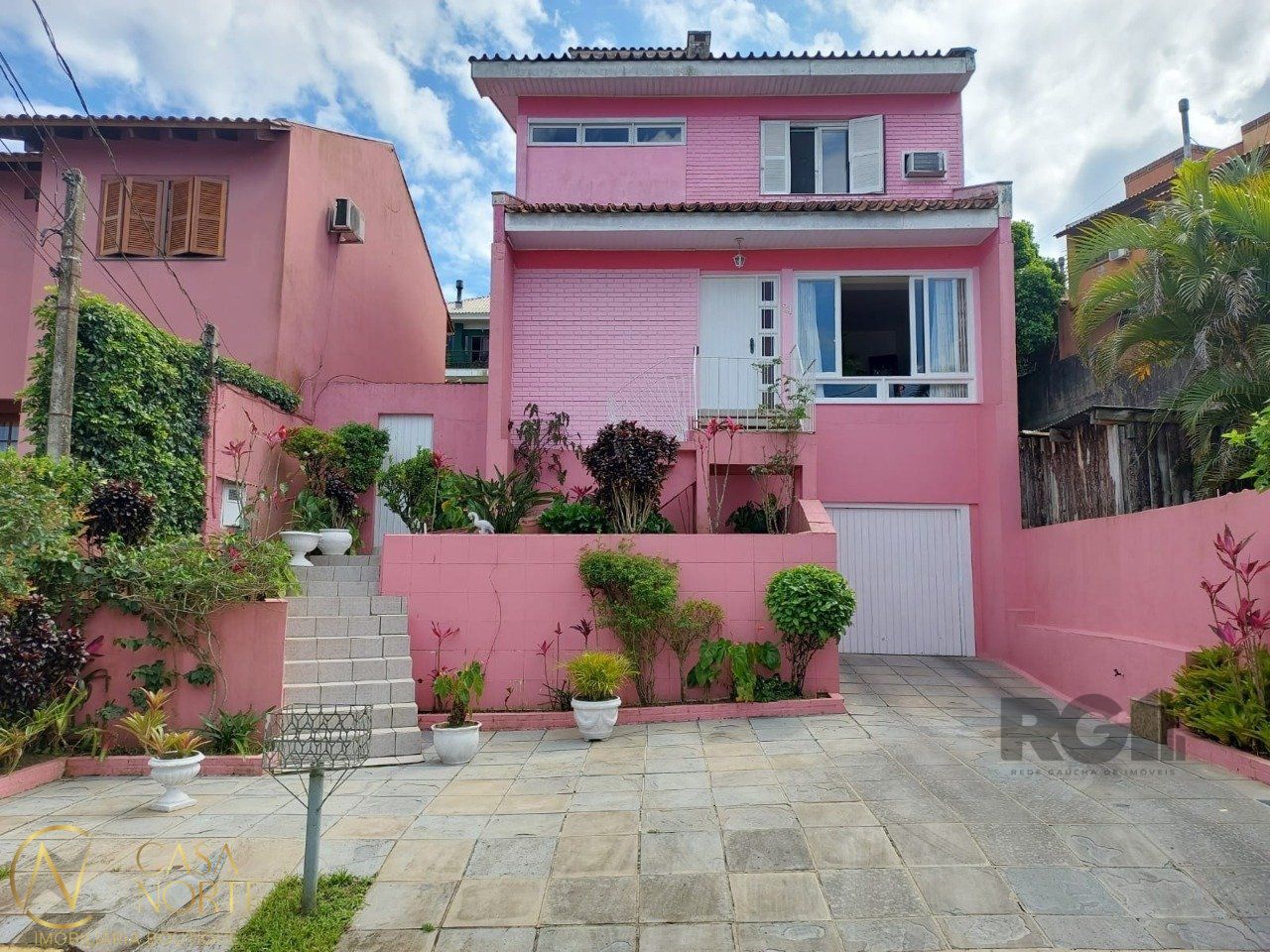 Casa de Condomínio à venda com 3 quartos, 243m², 2 vagas, Rua Professor Antônio José Remião no bairro Espírito Santo em Porto Alegre