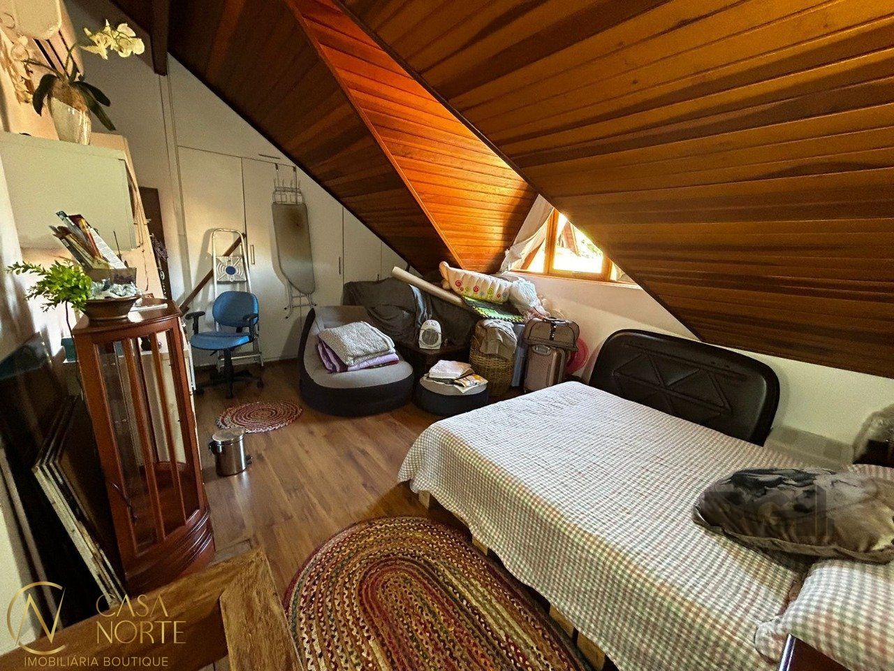 Casa de Condomínio à venda com 3 quartos, 134m², 1 suíte, 2 vagas, Rua Luis Felipe Monmany no bairro Espírito Santo em Porto Alegre