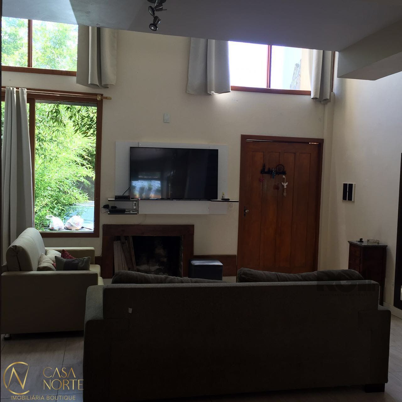 Casa de Condomínio à venda com 1 quarto, 68m², 1 suíte, 1 vaga, Rua Amapa no bairro Vila Nova em Porto Alegre
