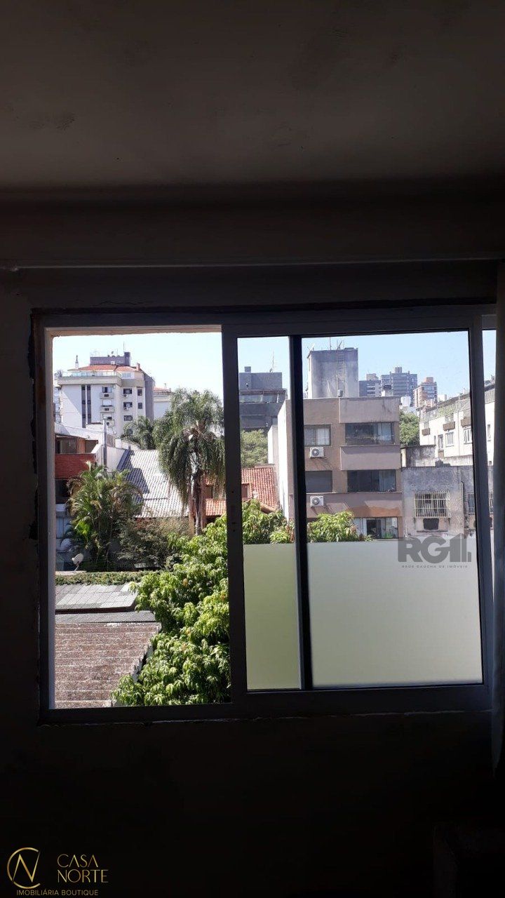 Cobertura à venda com 2 quartos, 94m², 1 suíte, 1 vaga, Avenida Lavras no bairro Petrópolis em Porto Alegre