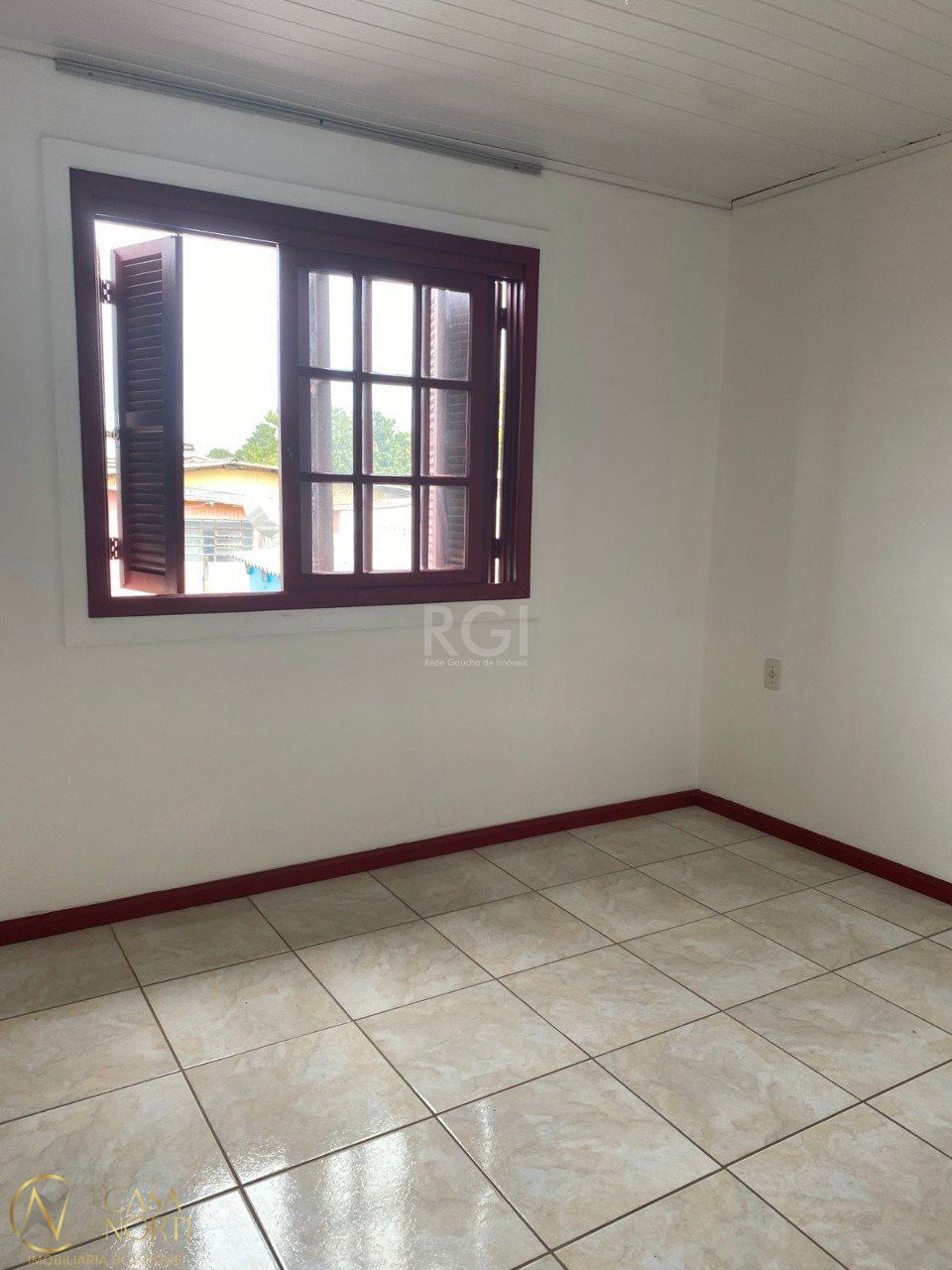 Casa à venda com 3 quartos, 230m², 1 suíte, 4 vagas, Rua Doutor Ildefonso Pinto no bairro Santa Tereza em Porto Alegre