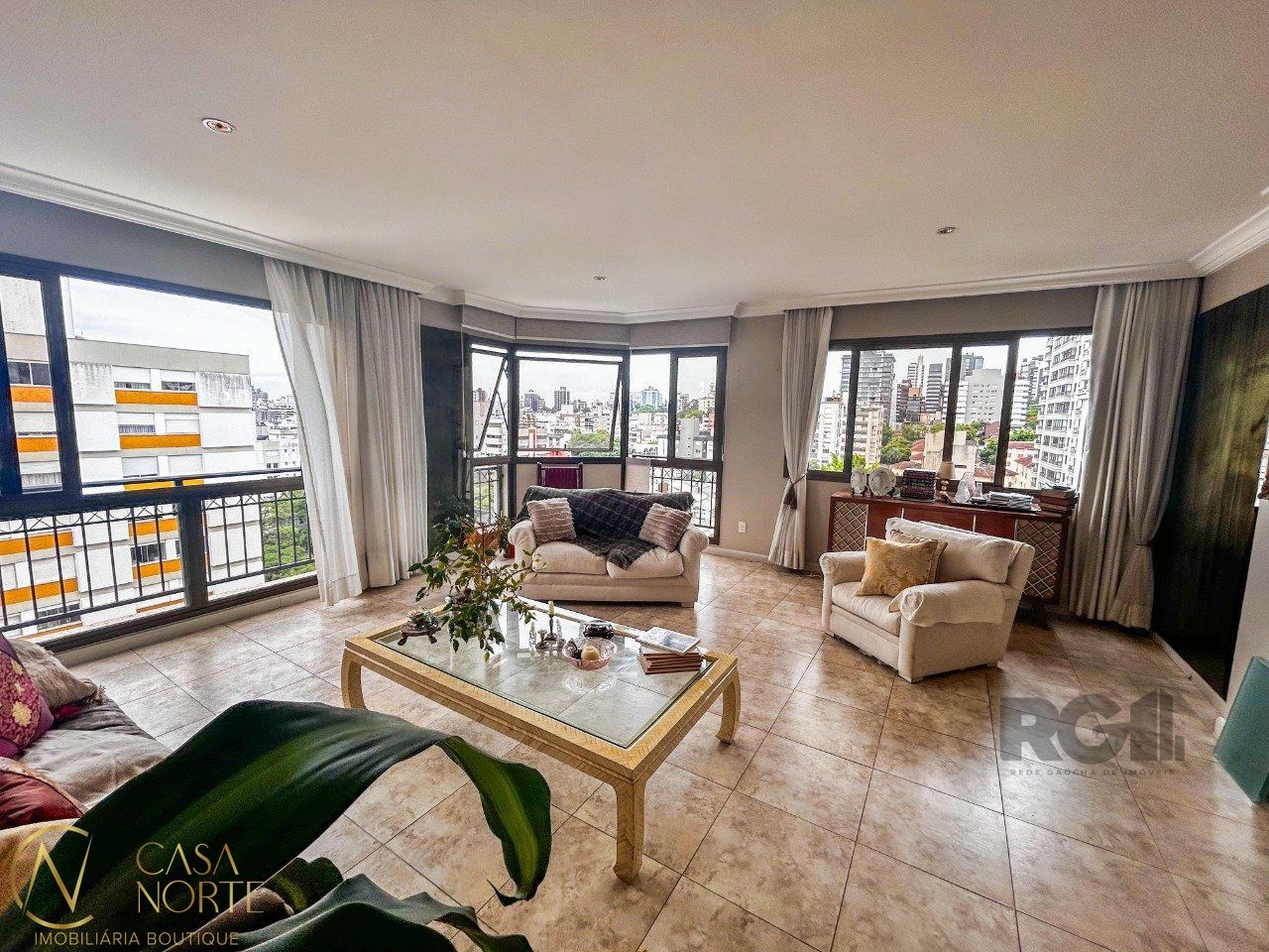 Apartamento à venda com 3 quartos, 103m², 1 suíte, 2 vagas, Rua Tito Livio Zambecari no bairro Mont Serrat em Porto Alegre