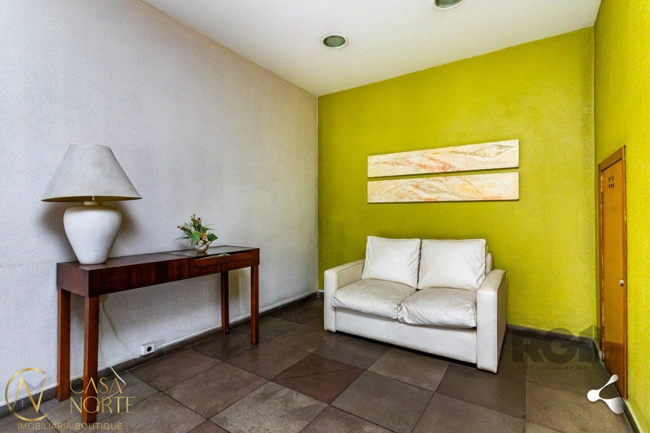 Apartamento à venda com 2 quartos, 66m², 1 vaga, Avenida Ipiranga no bairro Partenon em Porto Alegre