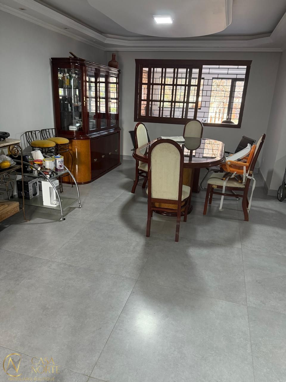 Casa à venda com 3 quartos, 280m², 1 suíte, 2 vagas, Rua Doutor Pereira Neto no bairro Tristeza em Porto Alegre