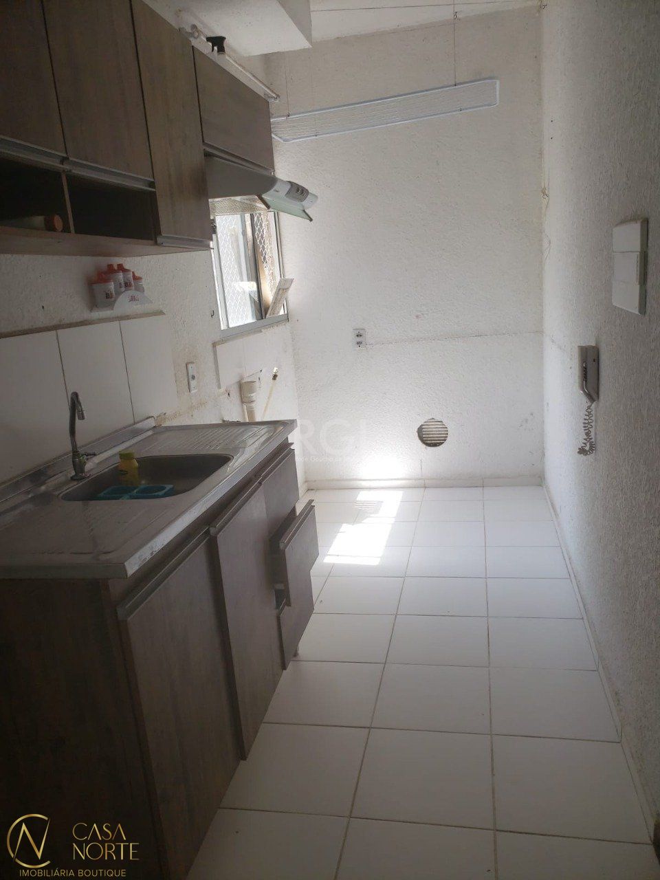 Apartamento à venda com 2 quartos, 42m², 1 vaga, Avenida Família Gonçalves Carneiro no bairro Cavalhada em Porto Alegre