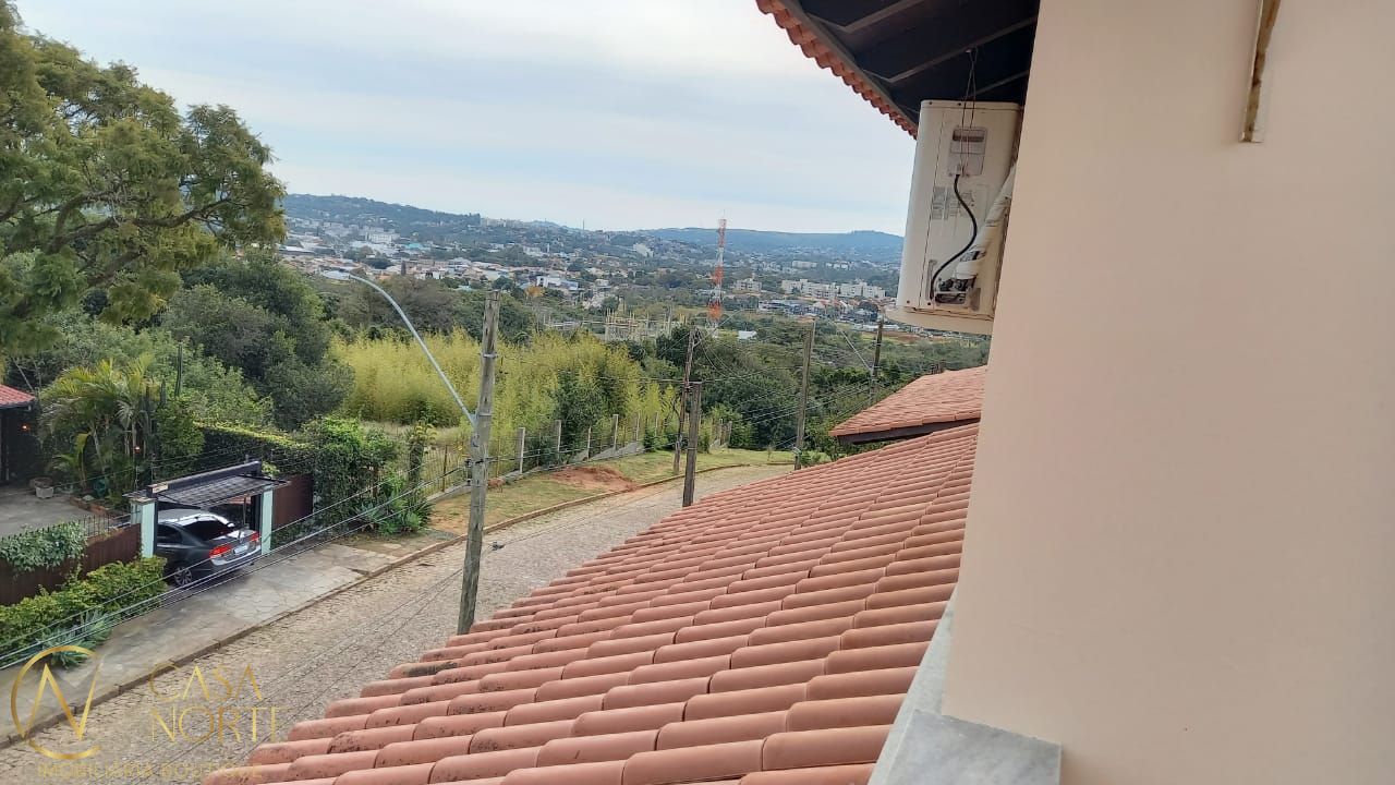 Casa à venda com 3 quartos, 150m², 1 suíte, 2 vagas, Avenida Doutor Francisco Roberto Dalligna no bairro Espírito Santo em Porto Alegre