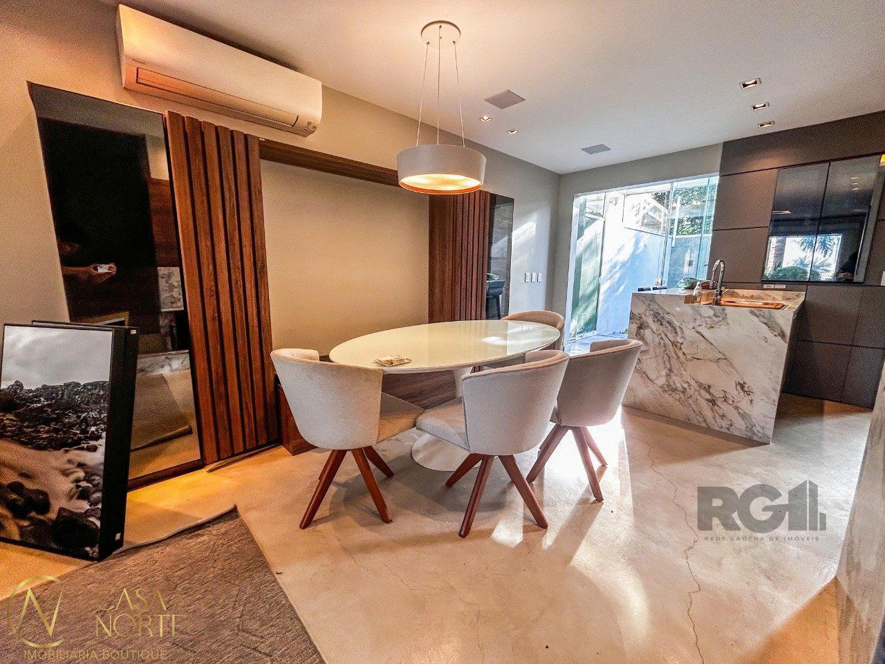 Casa de Condomínio à venda com 3 quartos, 120m², 1 suíte, 2 vagas, Estrada João Salomoni no bairro Vila Nova em Porto Alegre