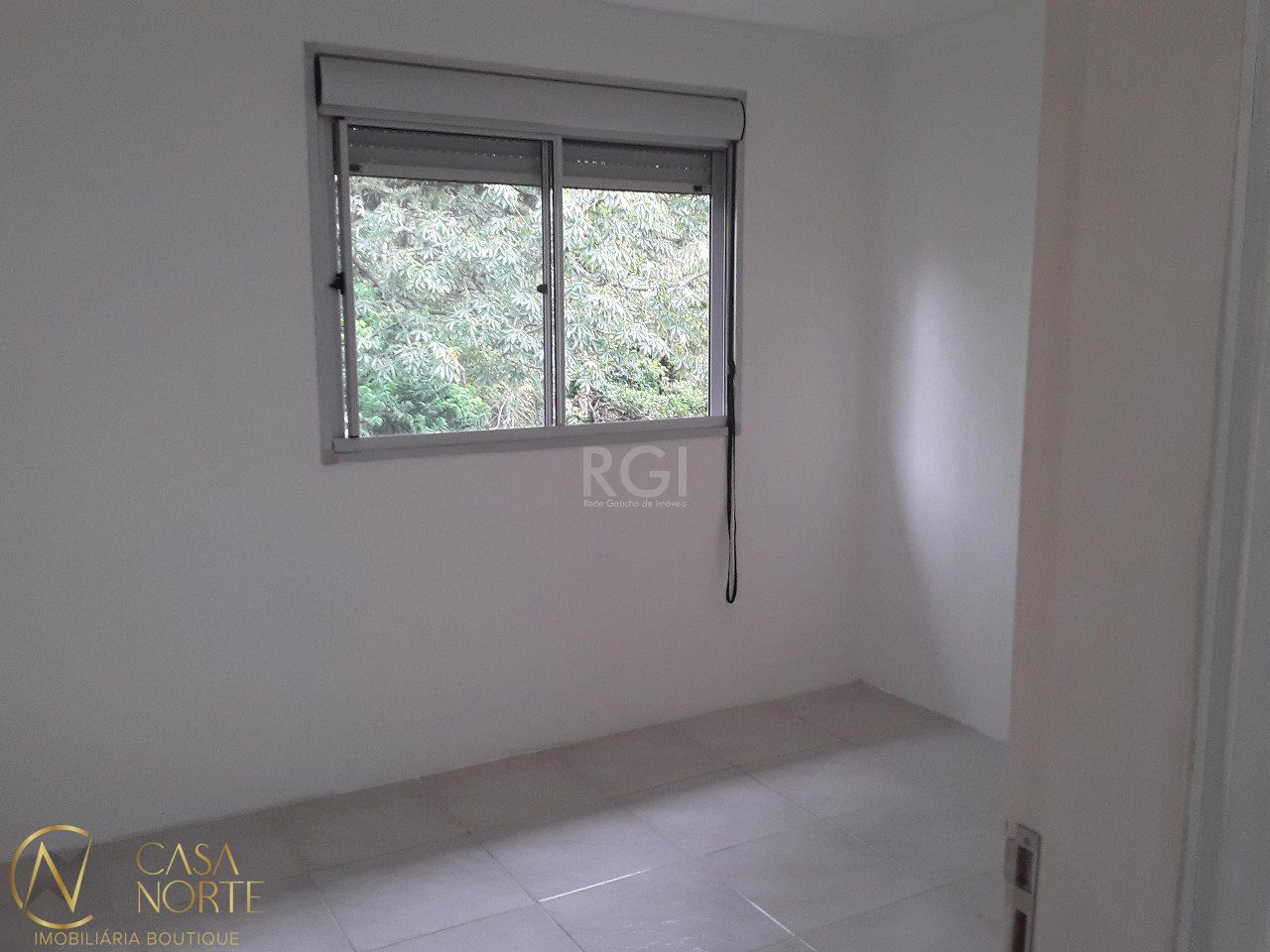 Apartamento à venda com 2 quartos, 45m², 1 vaga, Estrada João de Oliveira Remiao no bairro Lomba do Pinheiro em Porto Alegre
