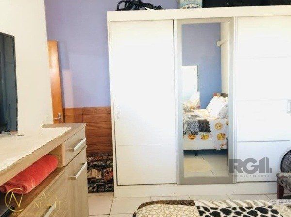 Casa à venda com 1 quarto, 38m², 1 vaga, Rua Damasceno Vieira no bairro Partenon em Porto Alegre