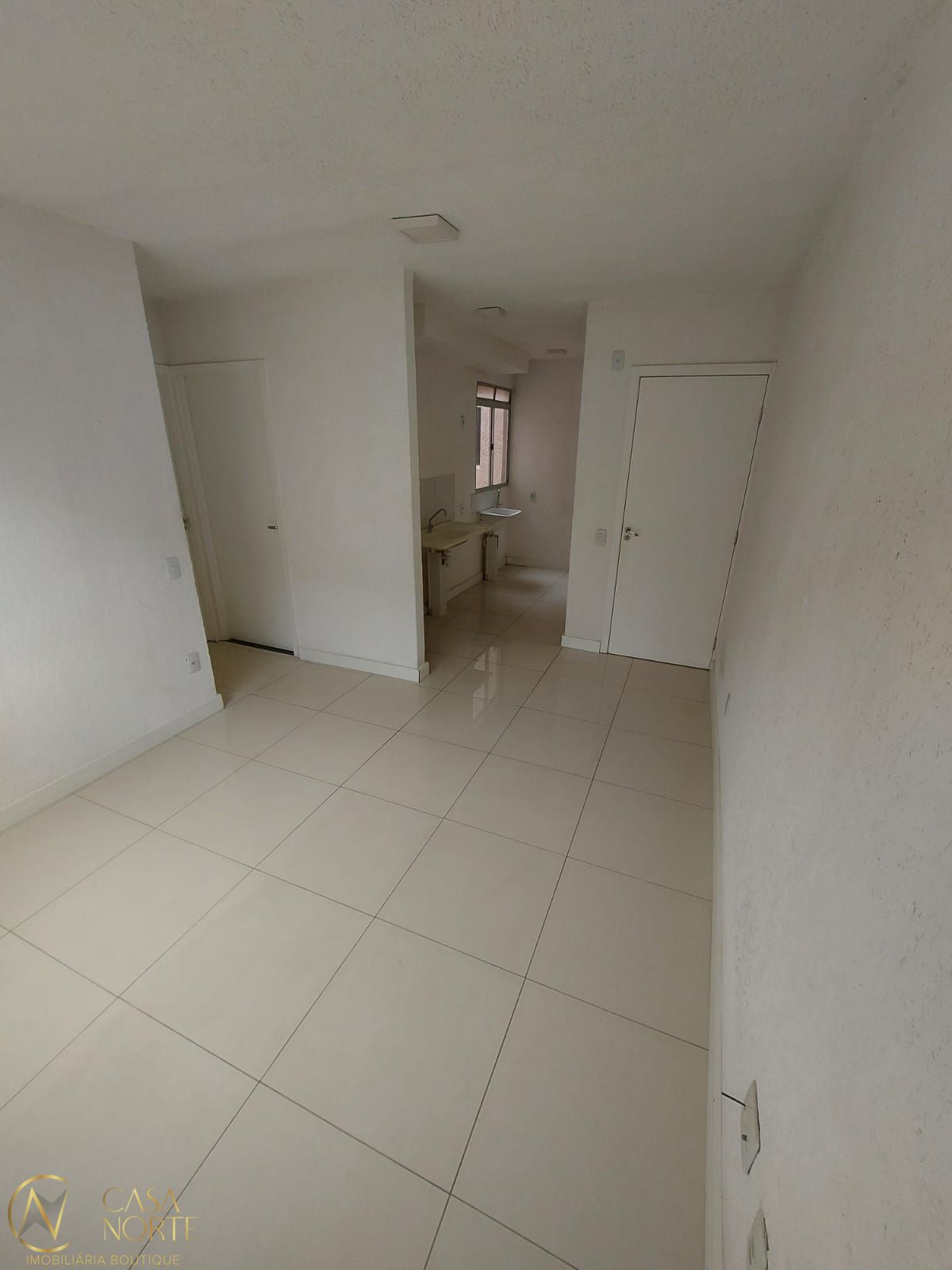 Apartamento à venda com 2 quartos, 40m², 1 vaga, Avenida Edgar Pires de Castro no bairro Hípica em Porto Alegre
