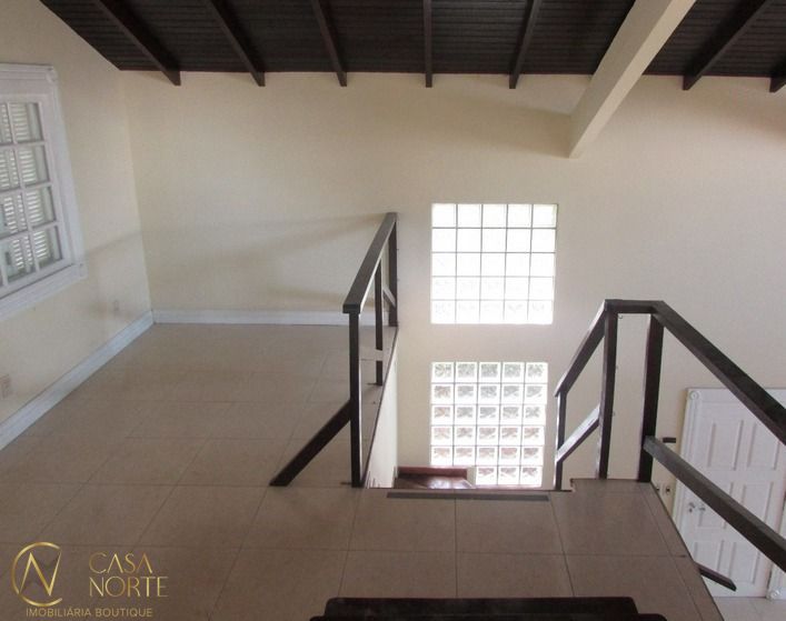 Casa à venda com 2 quartos, 170m², 1 suíte, 3 vagas, Avenida Beira Rio no bairro Belém Novo em Porto Alegre