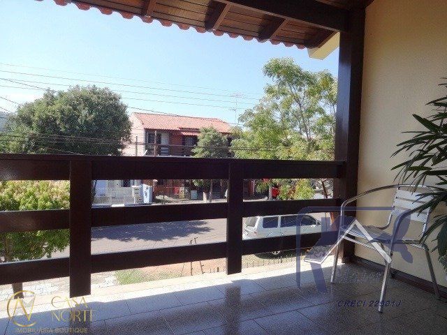 Casa à venda com 4 quartos, 318m², 1 suíte, 4 vagas, Avenida José Correa da Silva no bairro Cavalhada em Porto Alegre