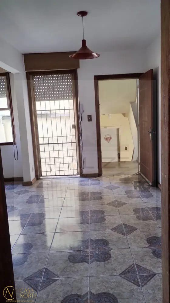 Apartamento à venda com 2 quartos, 58m², 1 vaga, Rua Bispo Laranjeira no bairro Santa Tereza em Porto Alegre